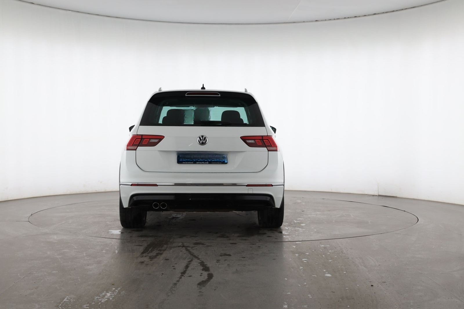 Volkswagen Tiguan 2.0 TSI DSG 4MOTION IQ.DRIVE | PANO | foto 6