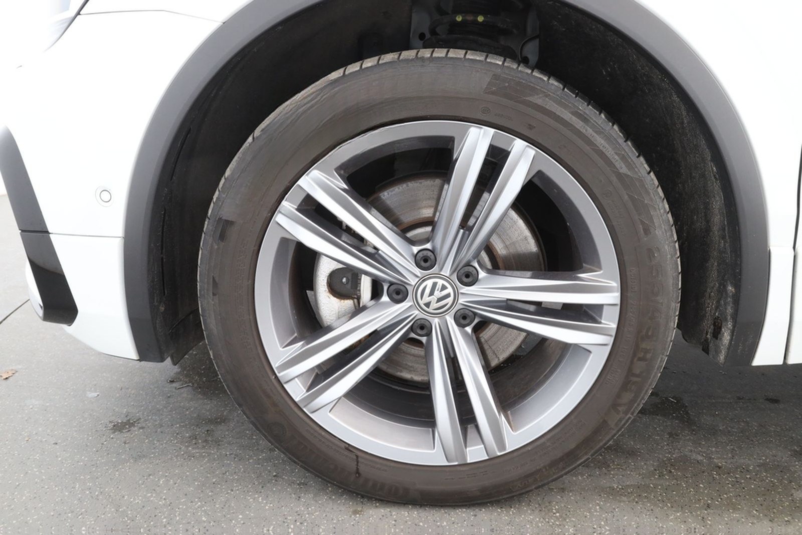 Volkswagen Tiguan 2.0 TSI DSG 4MOTION IQ.DRIVE | PANO | foto 8