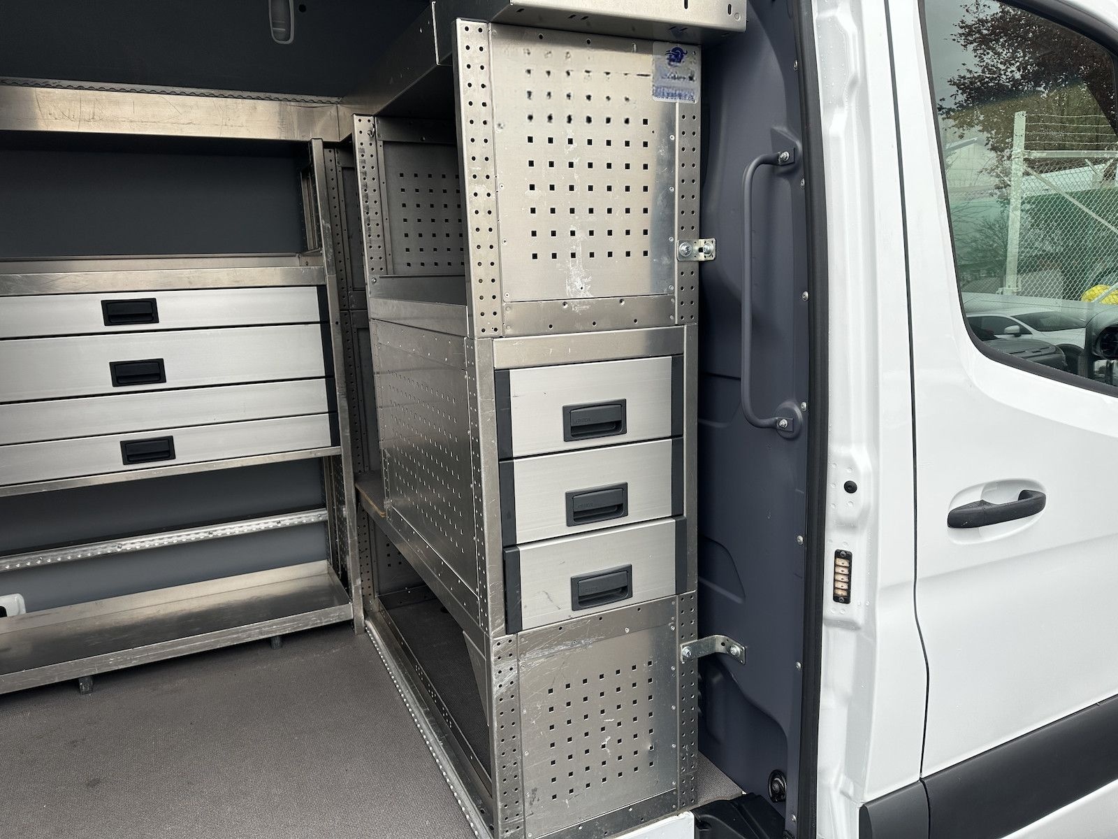 Mercedes-Benz Sprinter 314 CDI RWD L2 2 x Zusatzheizung Regale foto 7