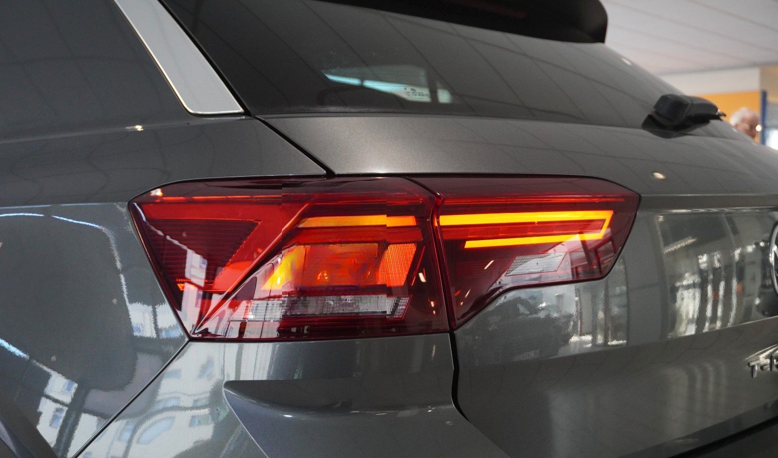 Volkswagen T-Roc 1.5 TSI R-LINE SPORT NAVI/LED/KAMERA/VIRT. foto 12