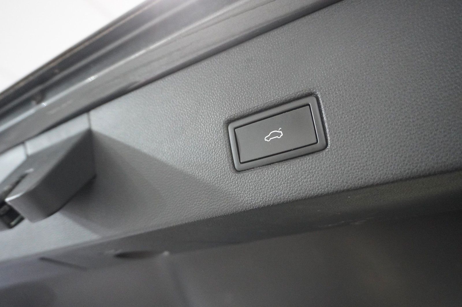 Volkswagen T-Roc 1.5 TSI R-LINE SPORT NAVI/LED/KAMERA/VIRT. foto 14