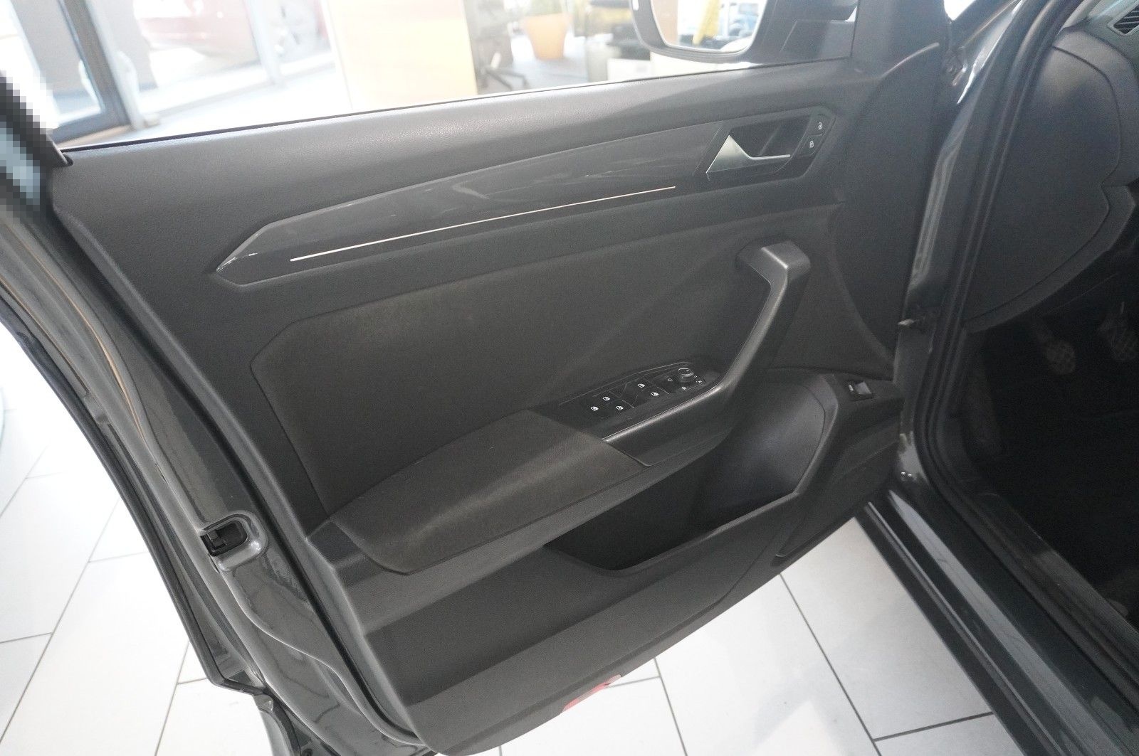 Volkswagen T-Roc 1.5 TSI R-LINE SPORT NAVI/LED/KAMERA/VIRT. foto 17