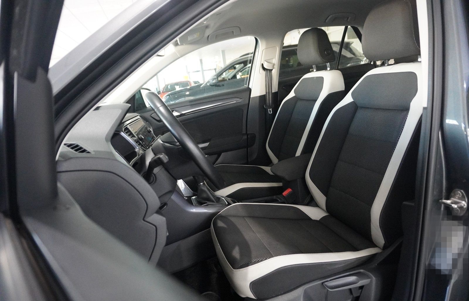 Volkswagen T-Roc 1.5 TSI R-LINE SPORT NAVI/LED/KAMERA/VIRT. foto 18