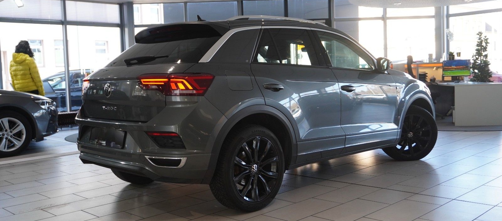 Volkswagen T-Roc 1.5 TSI R-LINE SPORT NAVI/LED/KAMERA/VIRT. foto 10