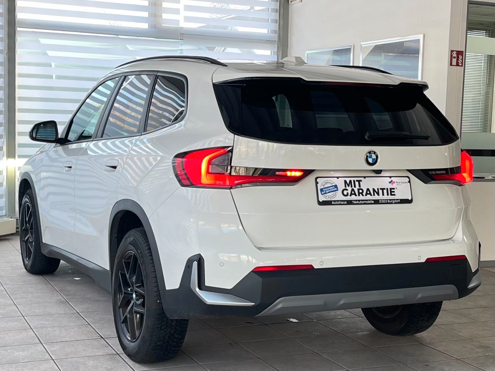 BMW X1 18d sDrive Neues Model Sportsitze Komfortzug. foto 2