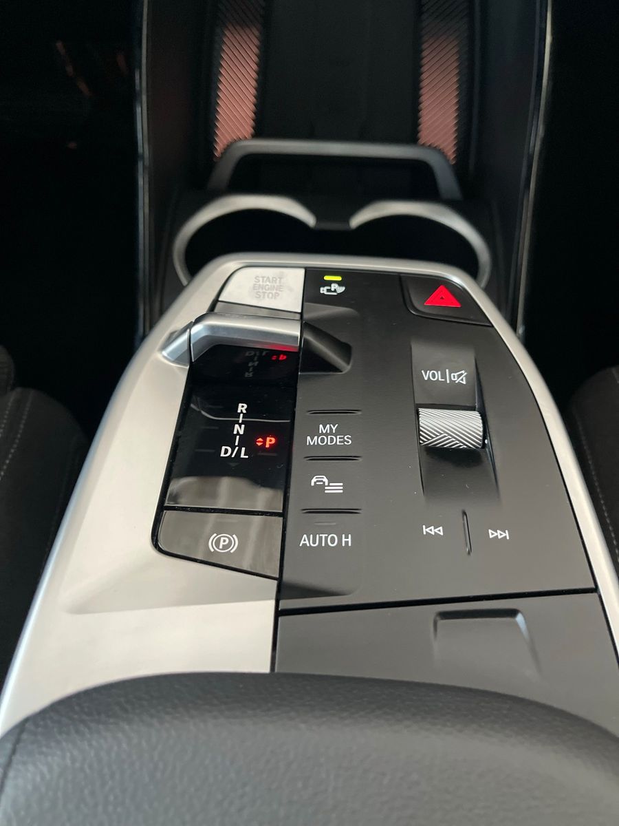 BMW X1 18d sDrive Neues Model Sportsitze Komfortzug. foto 14