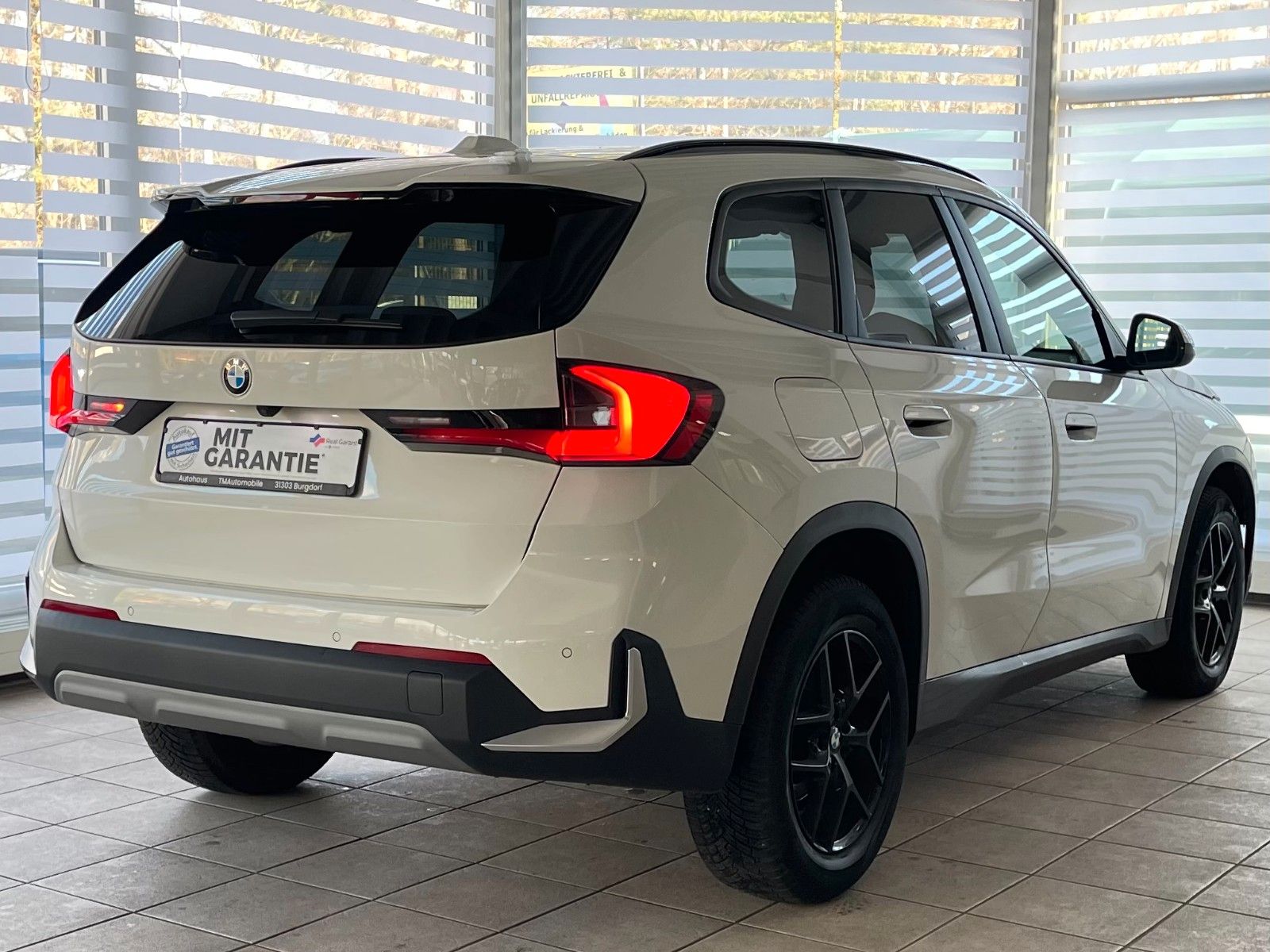 BMW X1 18d sDrive Neues Model Sportsitze Komfortzug. foto 4