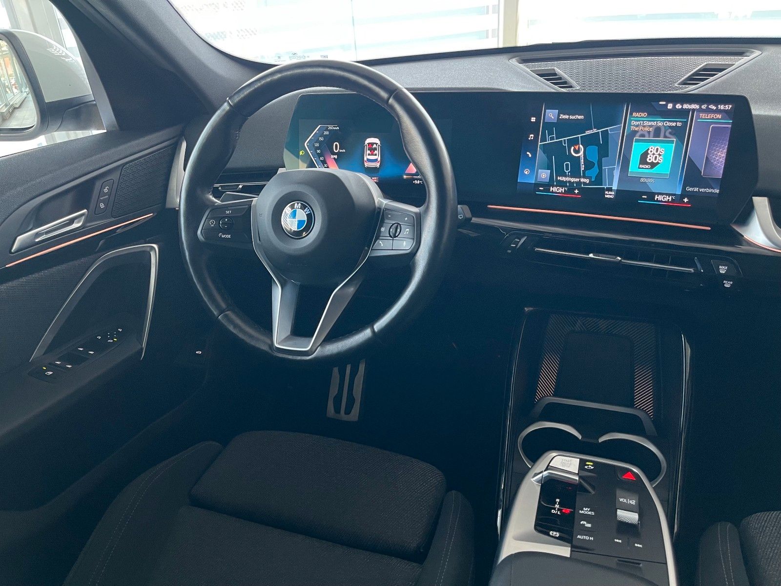 BMW X1 18d sDrive Neues Model Sportsitze Komfortzug. foto 8