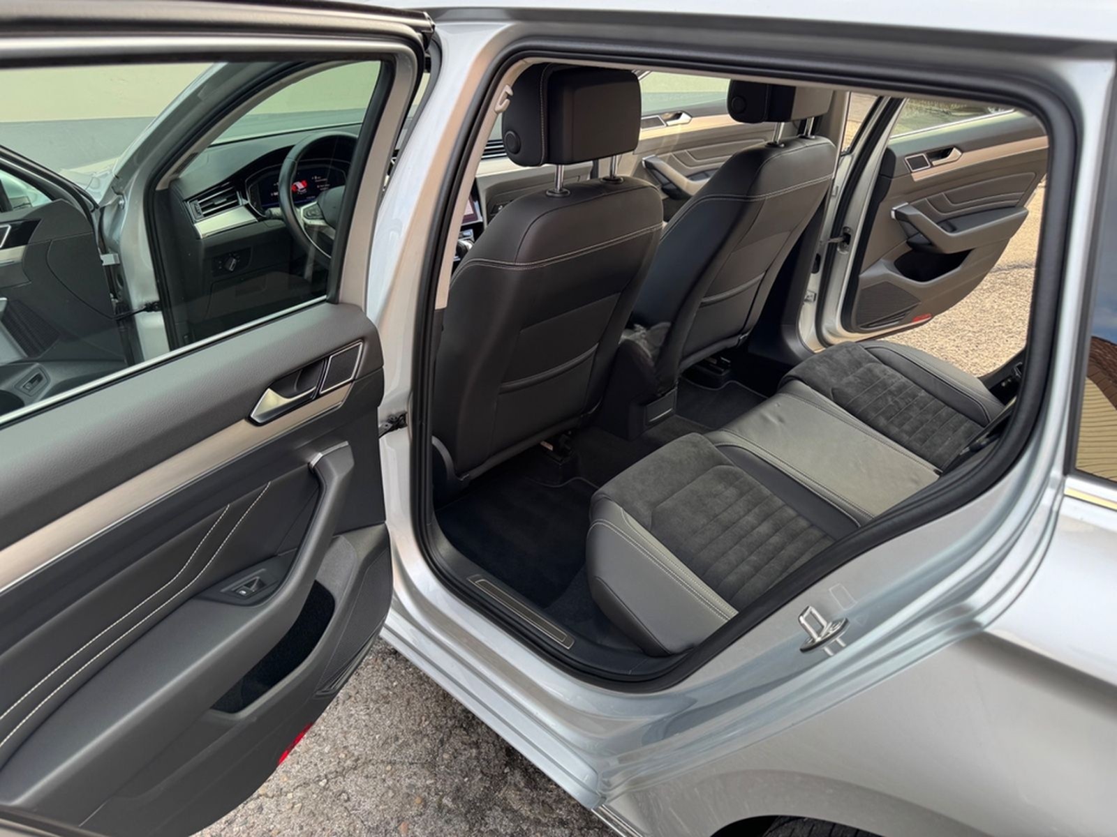 Volkswagen Passat Variant DSG Elegance ACC/Matrix/Kamera foto 16