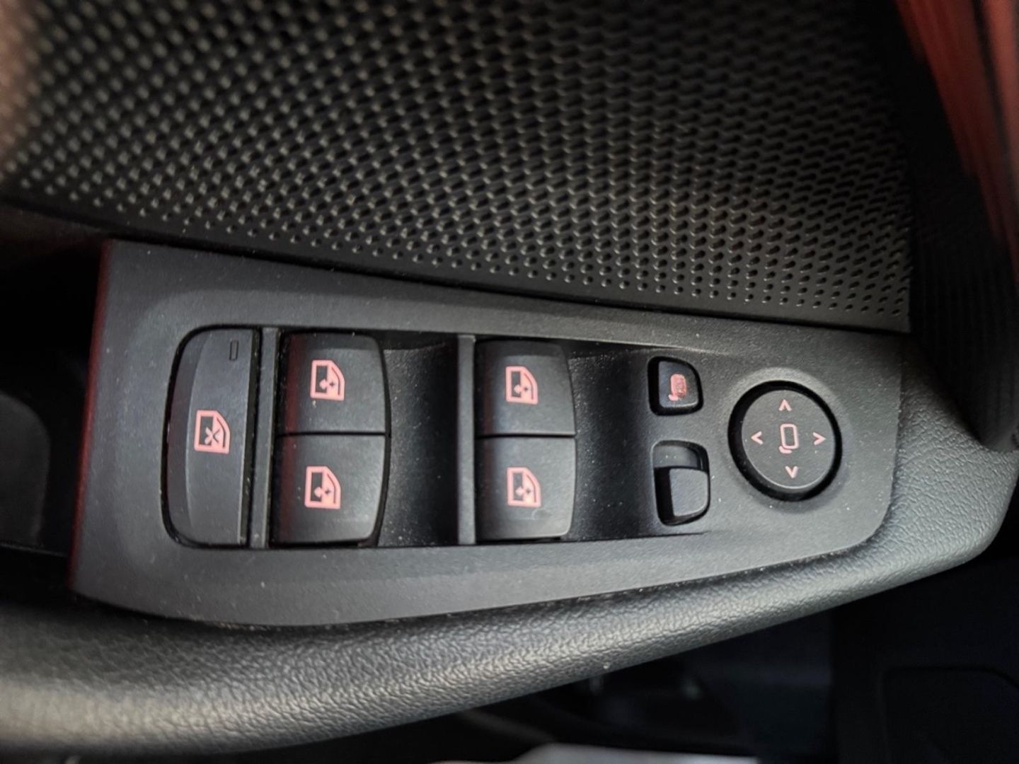 BMW 120 dA SPORT-LINE+LED+ACC+PDC+SHZ+DAB+HIFI foto 32