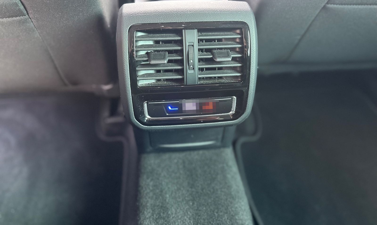 Volkswagen Passat Business MASSAGE LED NAVI RFK foto 15