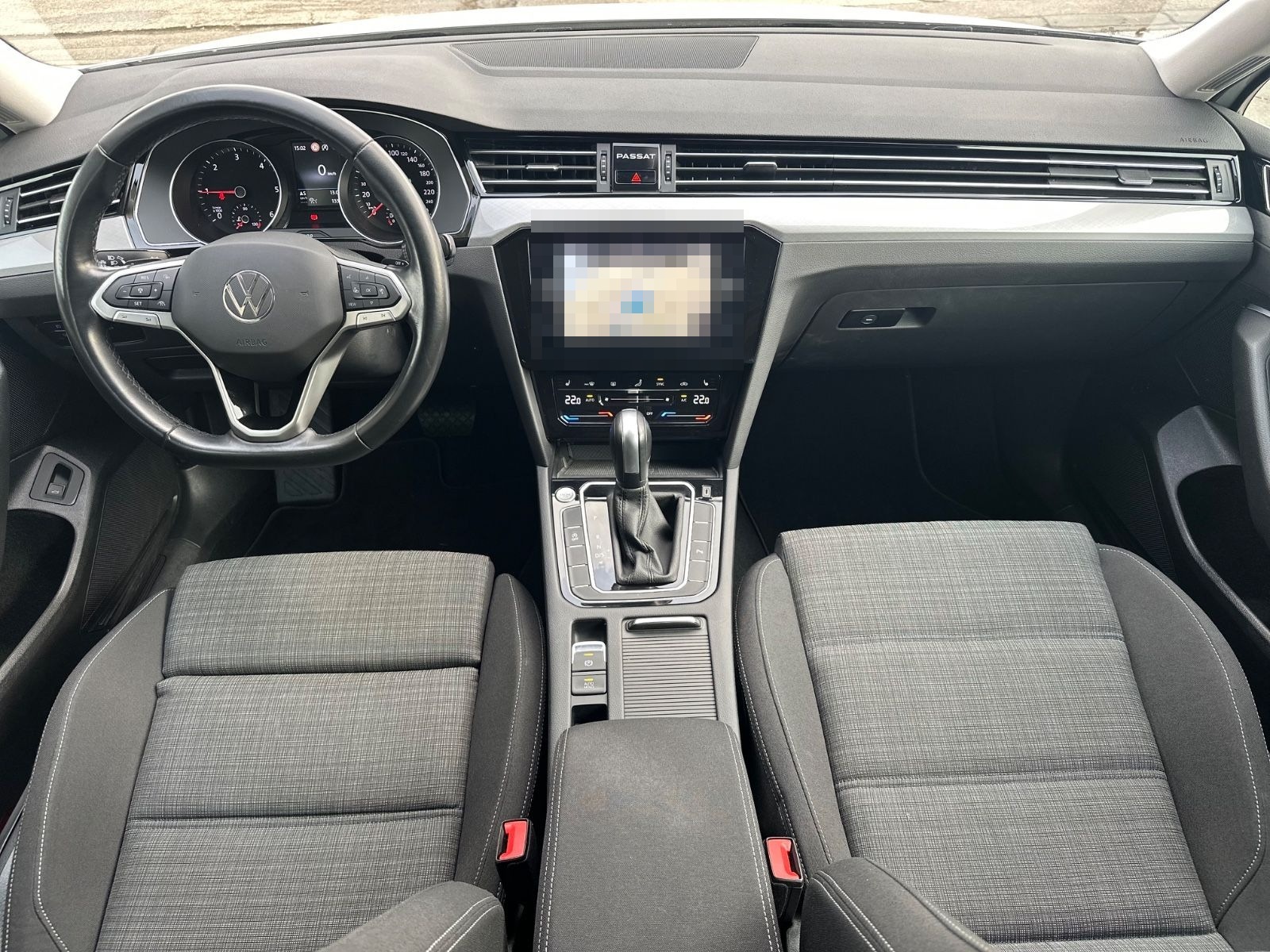 Volkswagen Passat Business MASSAGE LED NAVI RFK foto 16