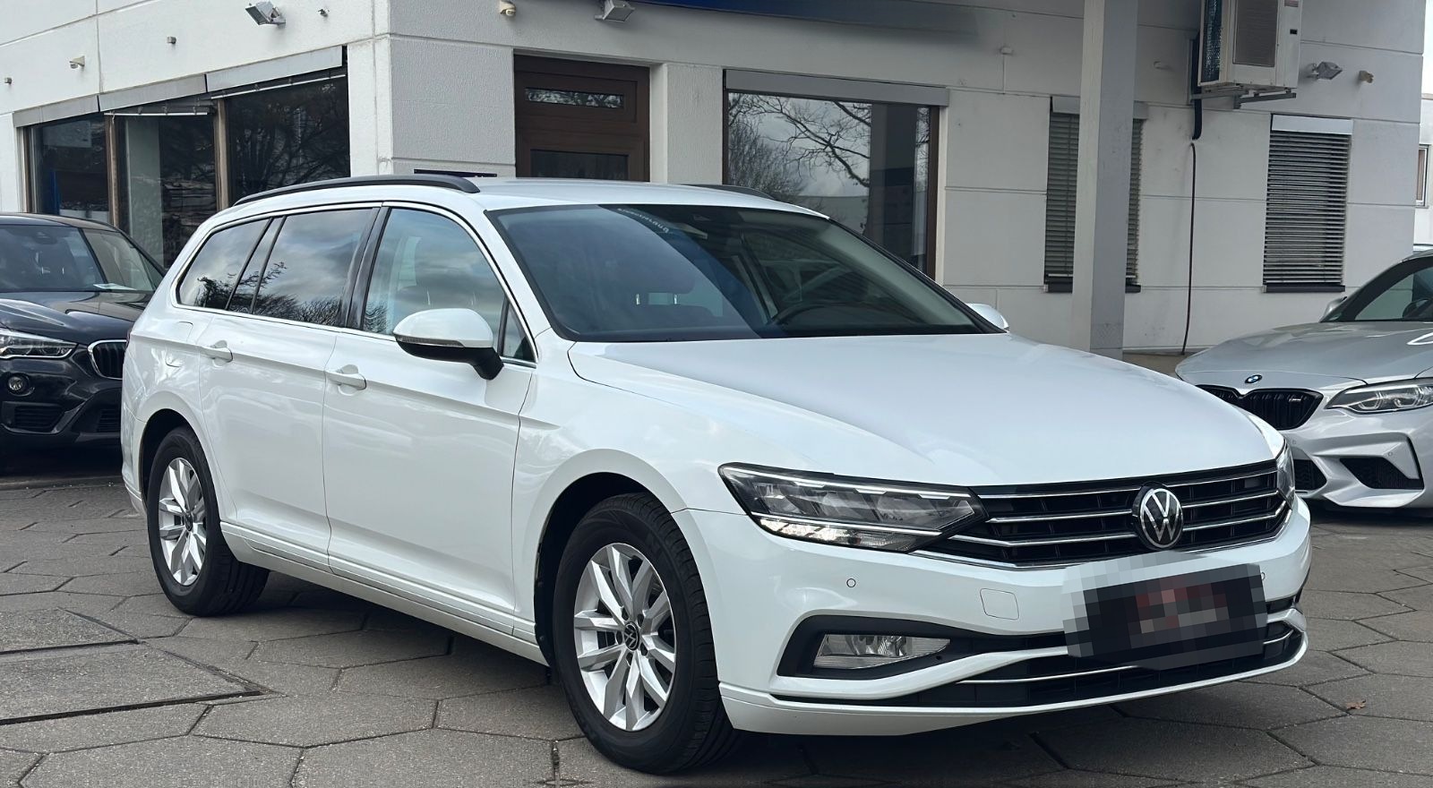Volkswagen Passat Business MASSAGE LED NAVI RFK foto 3