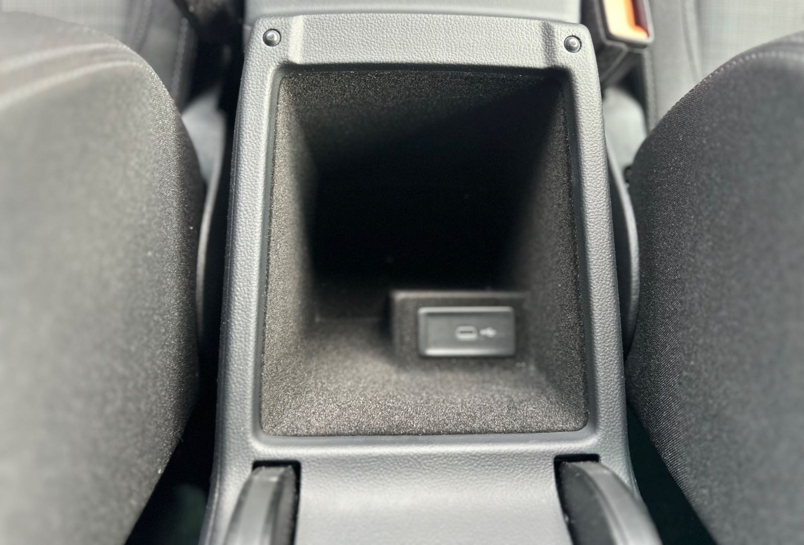Volkswagen Passat Business MASSAGE LED NAVI RFK foto 22