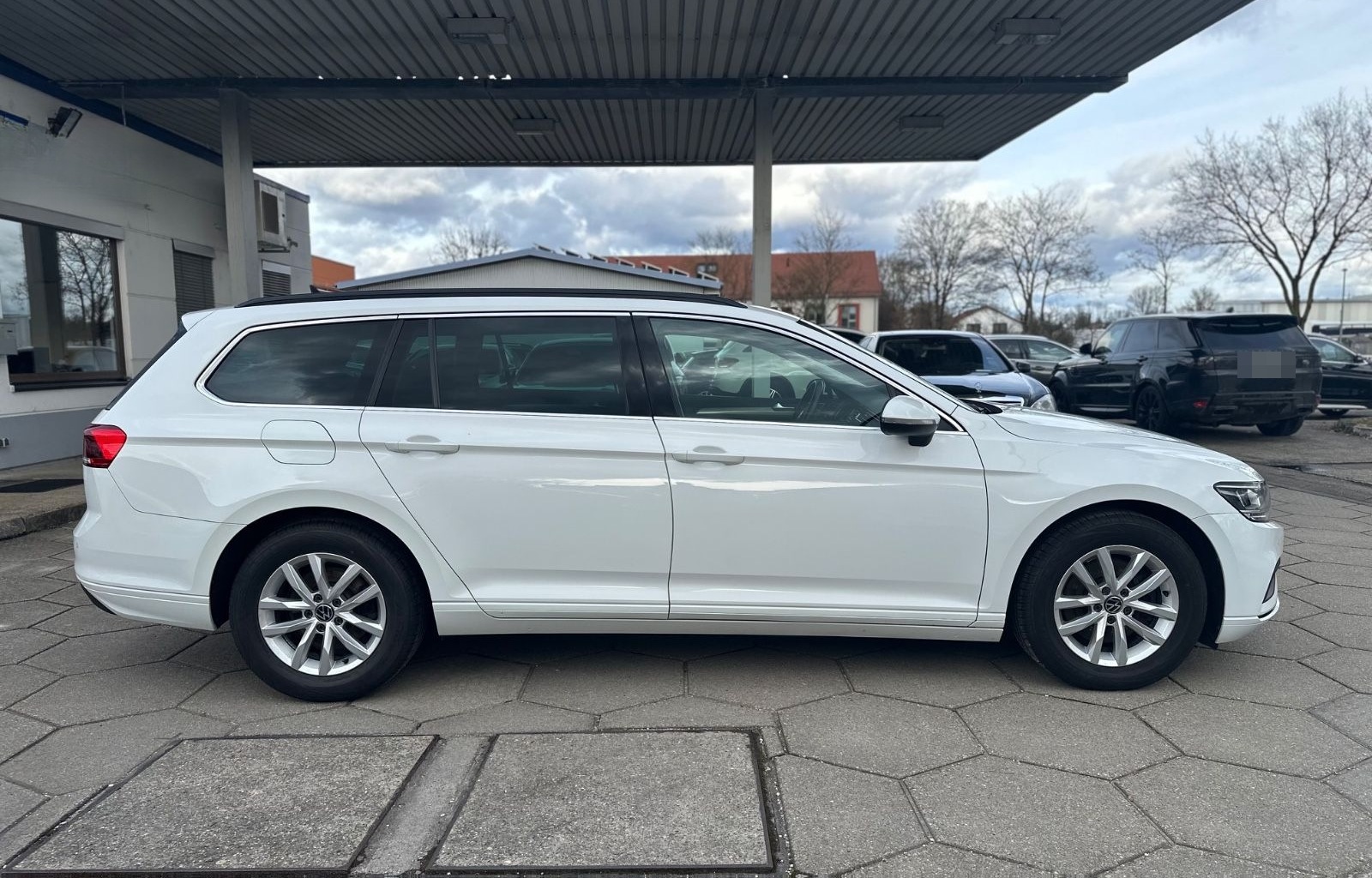 Volkswagen Passat Business MASSAGE LED NAVI RFK foto 4