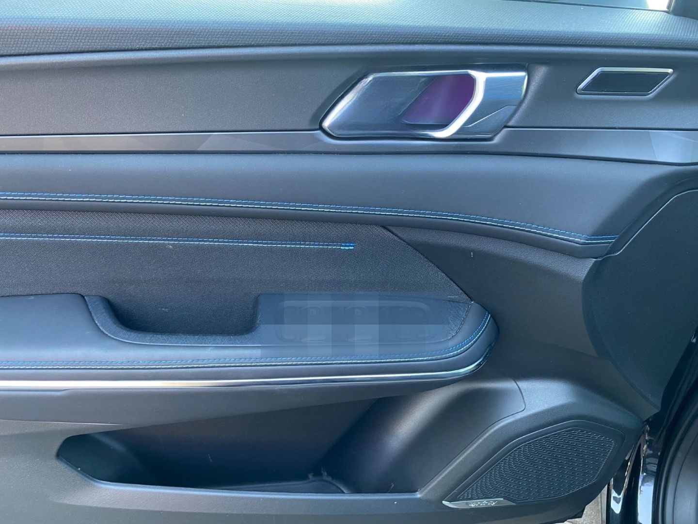 Lynk&Co 01 1.5 TD 192 kW El. Panodach Navi Memory Sitze  foto 17