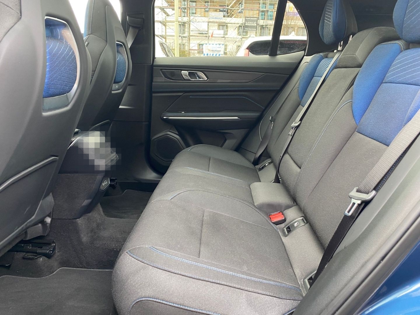 Lynk&Co 01 1.5 TD 192 kW El. Panodach Navi Memory Sitze  foto 19