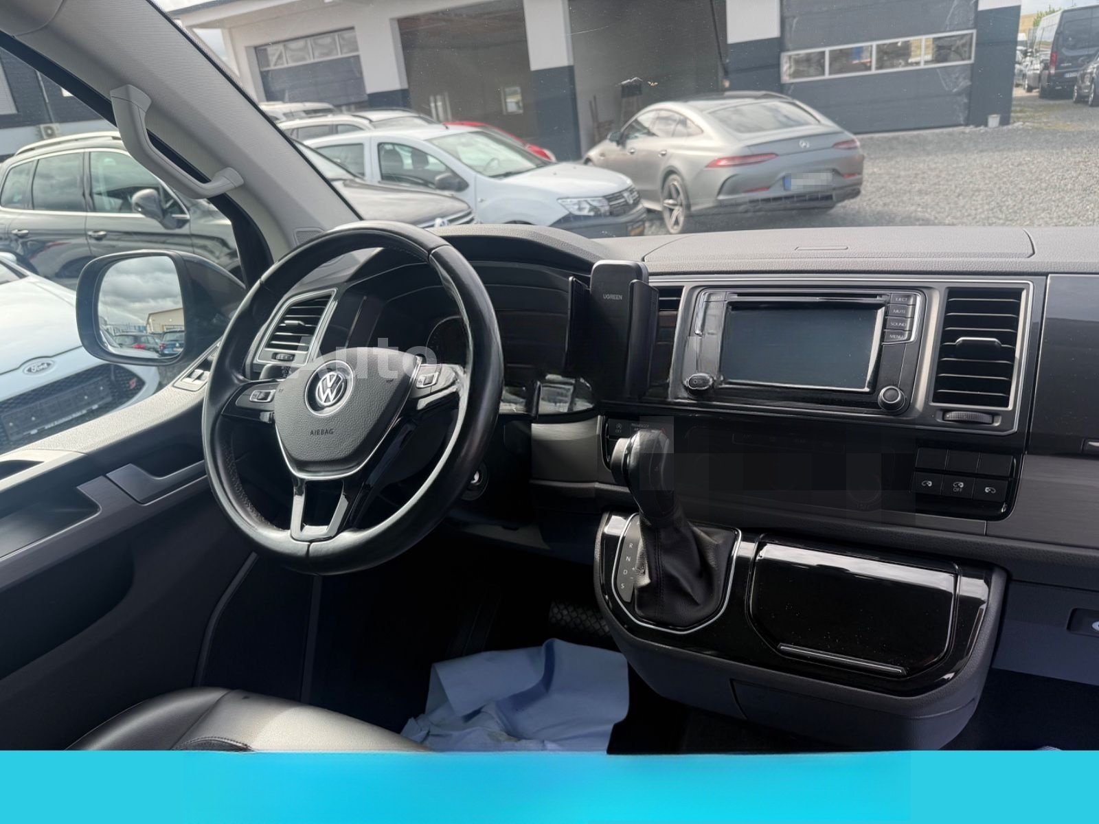 Volkswagen T6 Multivan Highline lang 8Sitze Teilleder Klima foto 14