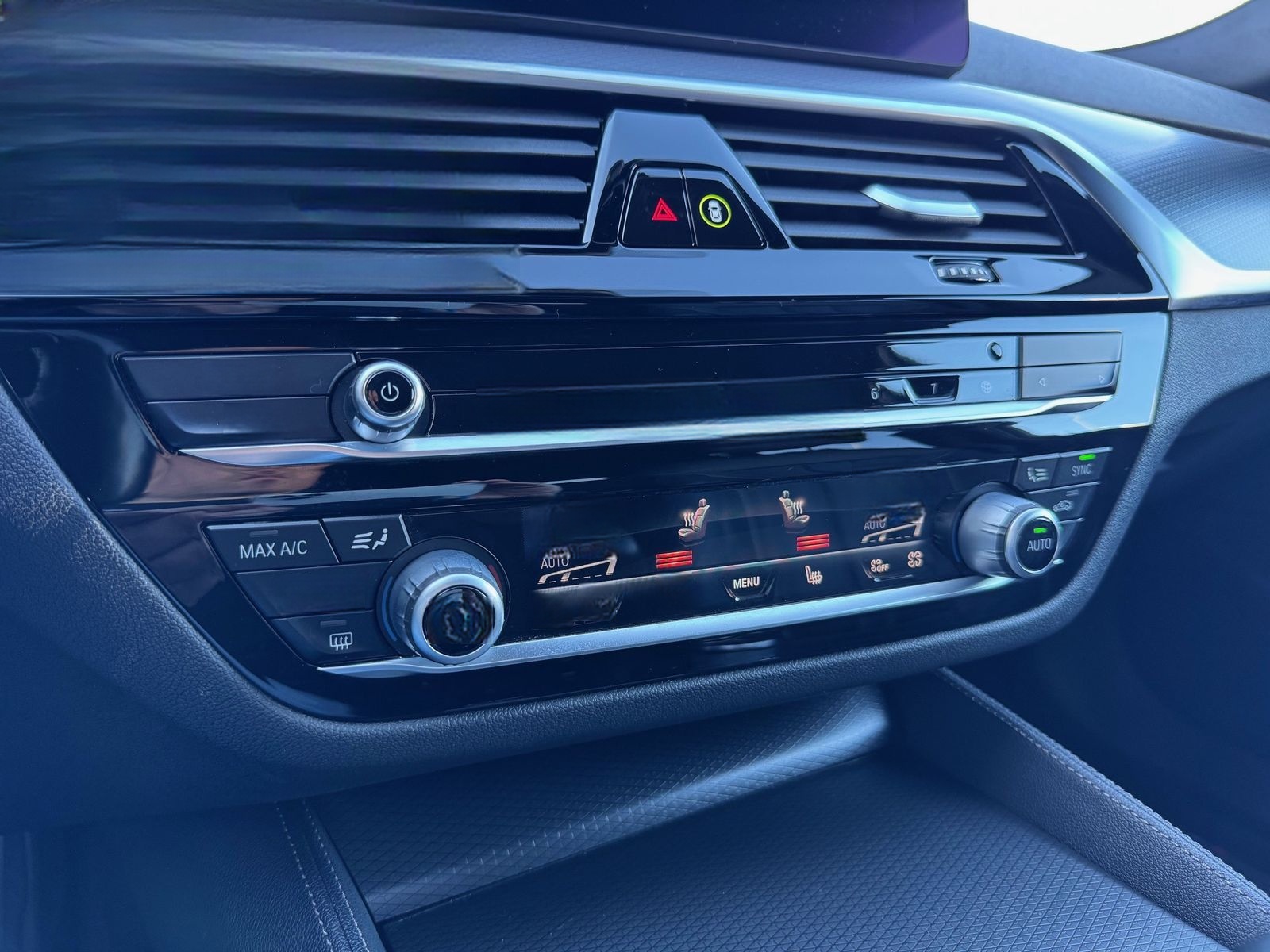 BMW 540d xDrive Touring MSport AHK Pano HeadUp DrivA foto 21