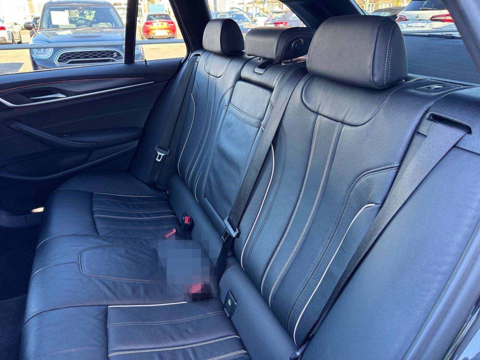 BMW 540d xDrive Touring MSport AHK Pano HeadUp DrivA foto 23