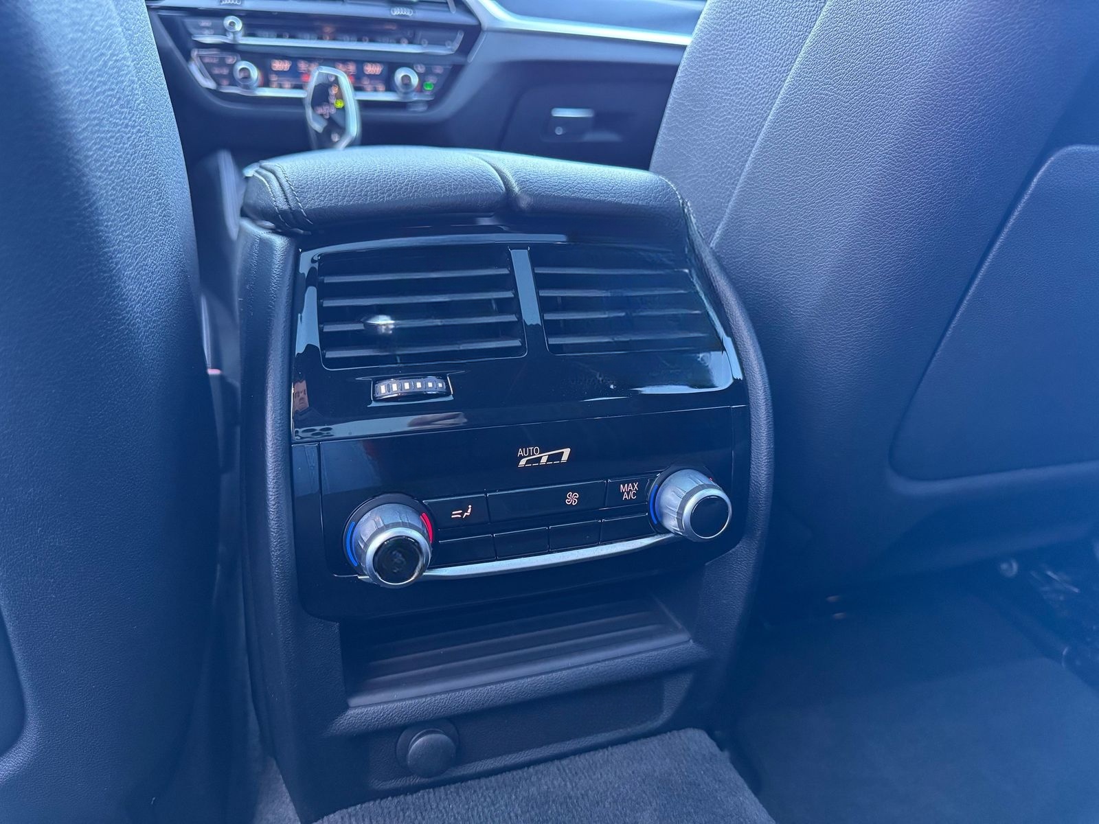 BMW 540d xDrive Touring MSport AHK Pano HeadUp DrivA foto 24