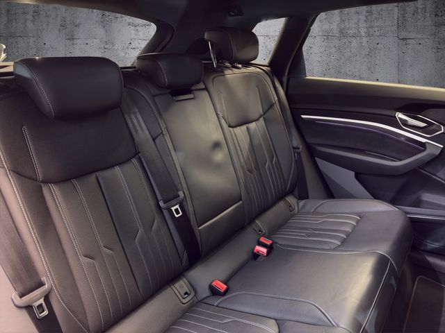 Audi e-tron S quattro Pano+Matrix+Head-Up+B&O+360° foto 10