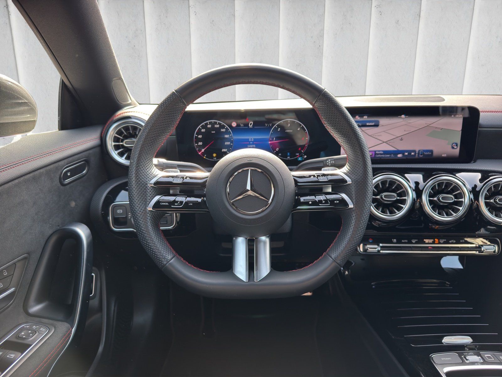 Mercedes-Benz CLA 200 d AMG Rückfahrkamera Ambiente Spurhalte foto 10