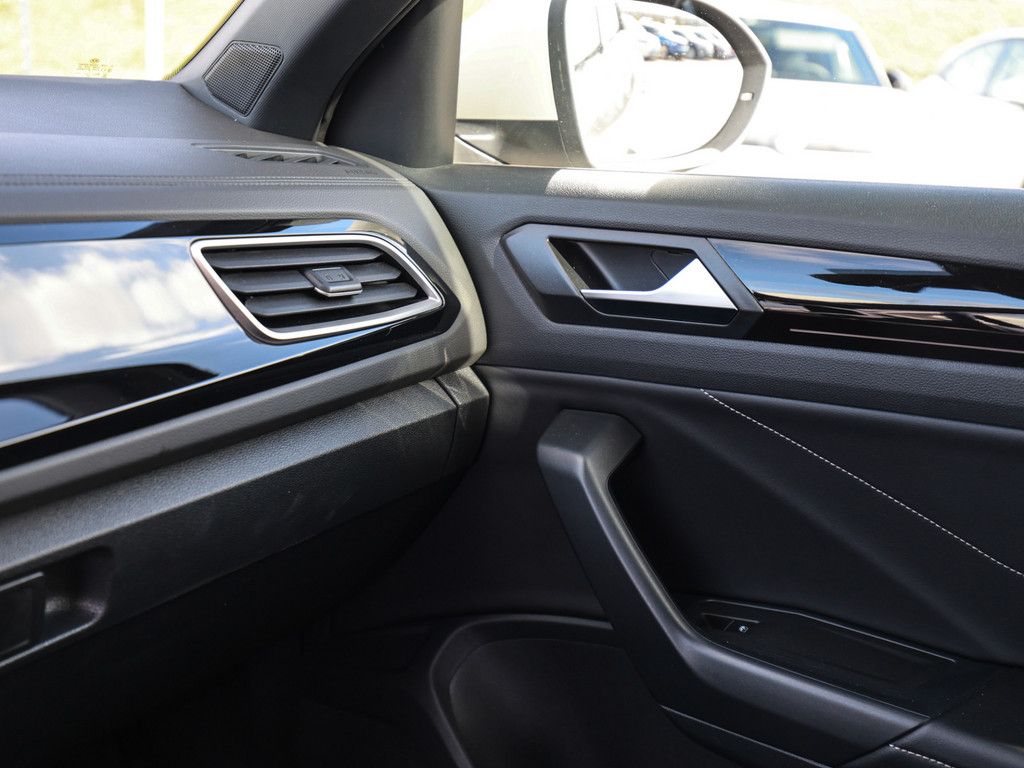 Volkswagen T-Roc R-Line 1.0 l TSI ACC LED SPURH. SHZ KLIMA foto 18