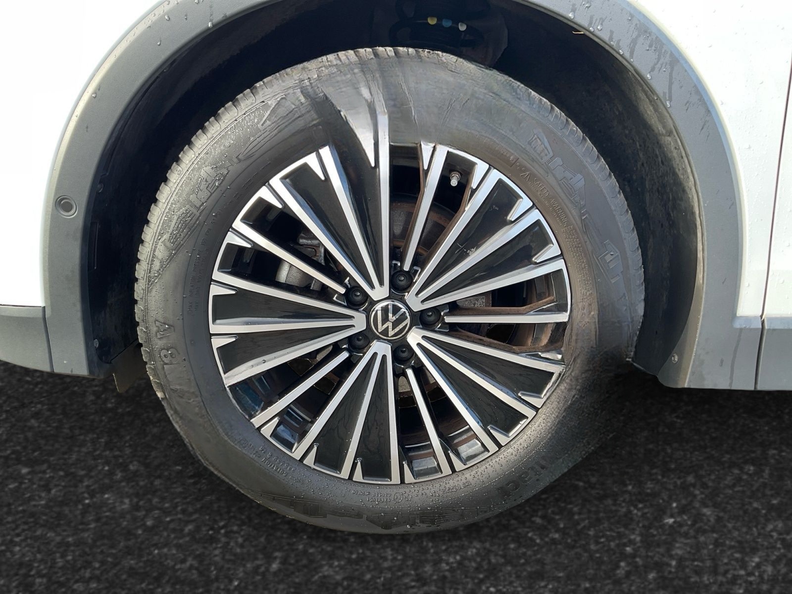 Volkswagen Tiguan 1.5 eTSI Elegance AHK/STHZ/LED foto 14