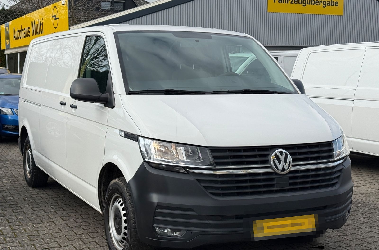 Volkswagen T6.1 Transporter Kasten lang AHK Stndhzg PDC foto 3