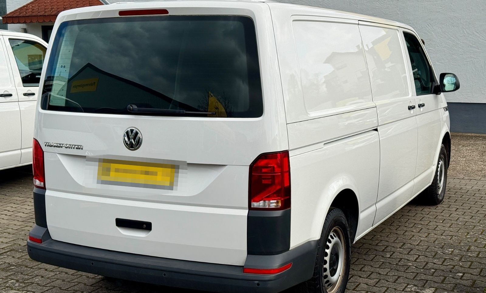 Volkswagen T6.1 Transporter Kasten lang AHK Stndhzg PDC foto 5