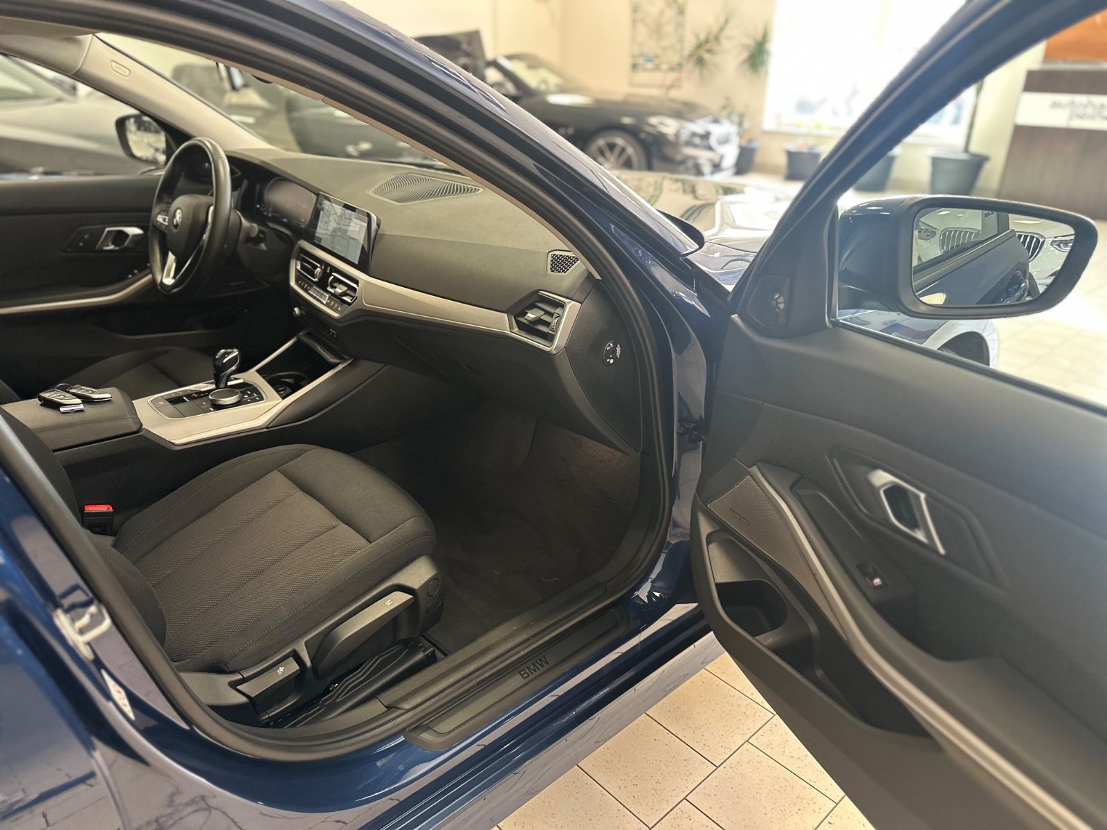 BMW 320d Aut/Navi/Sitzheizung/Tempomat/Harman&Kardon foto 22