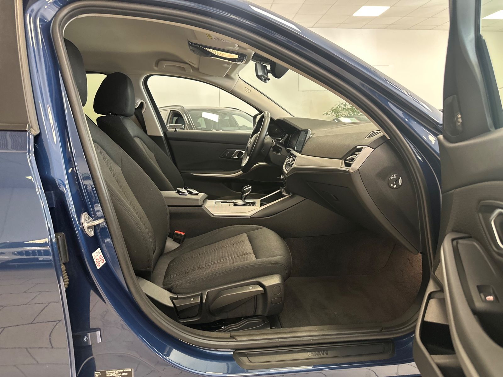 BMW 320d Aut/Navi/Sitzheizung/Tempomat/Harman&Kardon foto 24