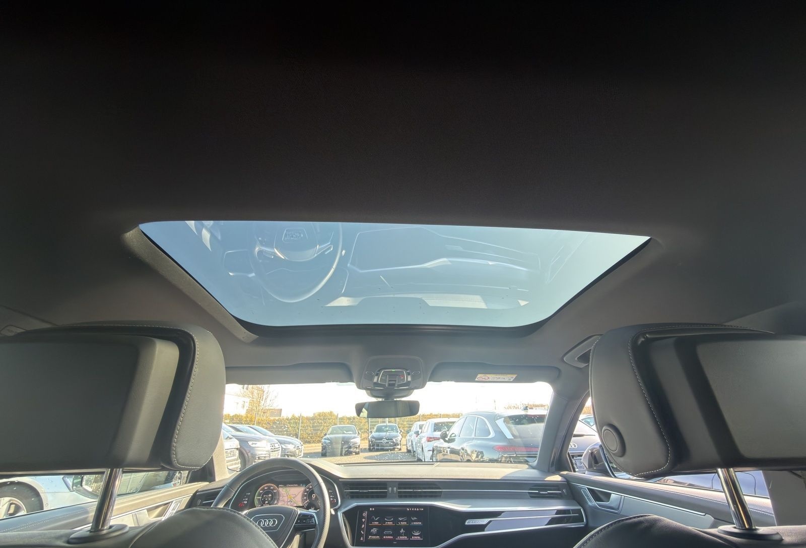 Audi A6 Limousine S line 55 TFSI e PANO MATRIX HUD SH foto 18