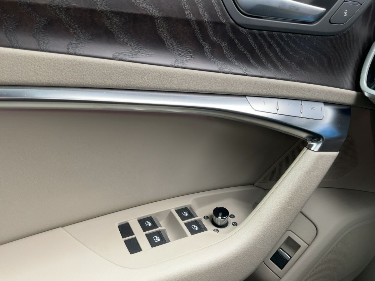 Audi A6 Avant 50 TDI QU SPORT LED+NAV+PDC+ACC+AHK+19" foto 17