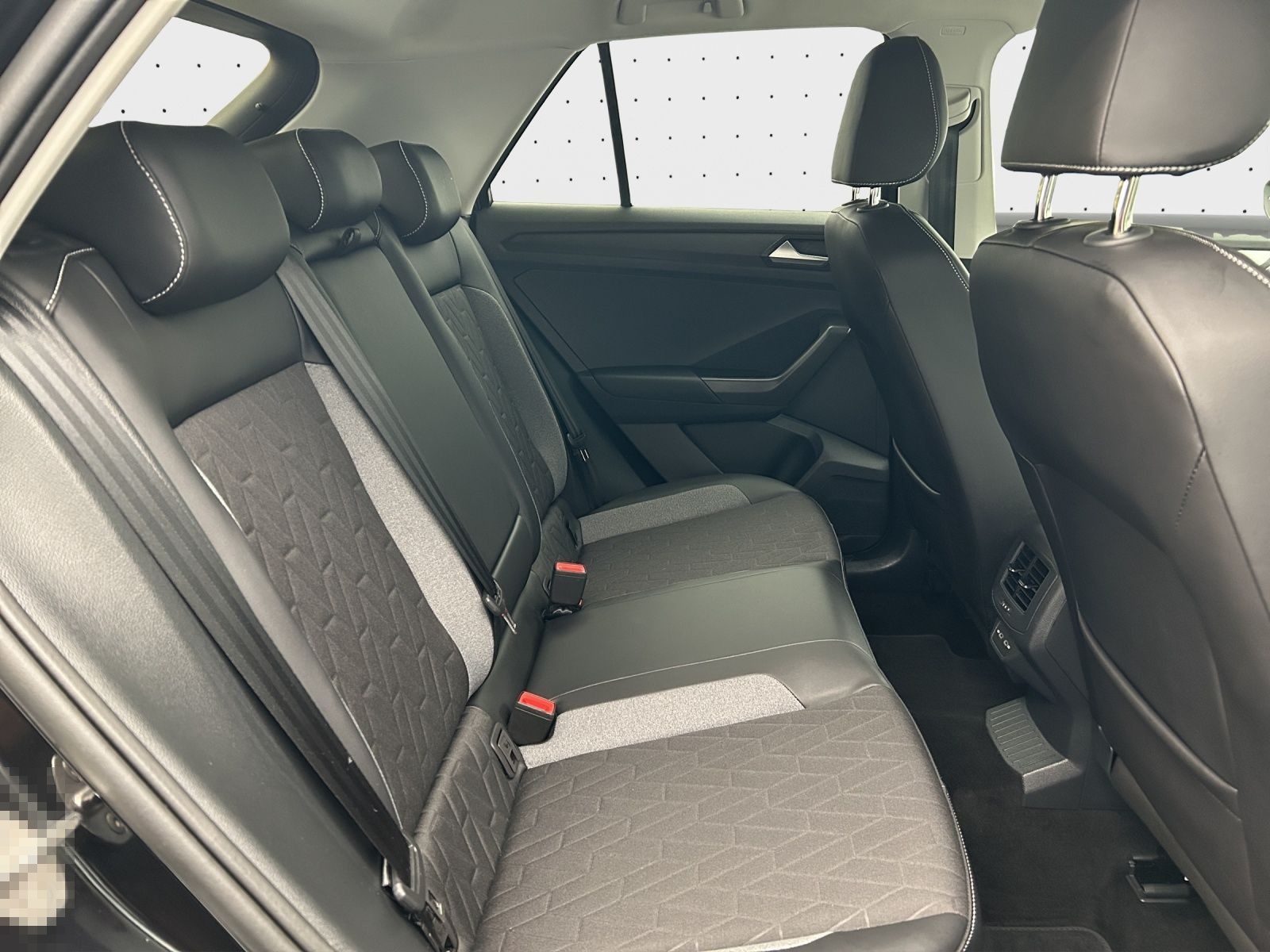 Volkswagen T-Roc 2.0 TDI DSG GOAL*LED*AHK*DIGITAL*NAVI*KAME foto 18