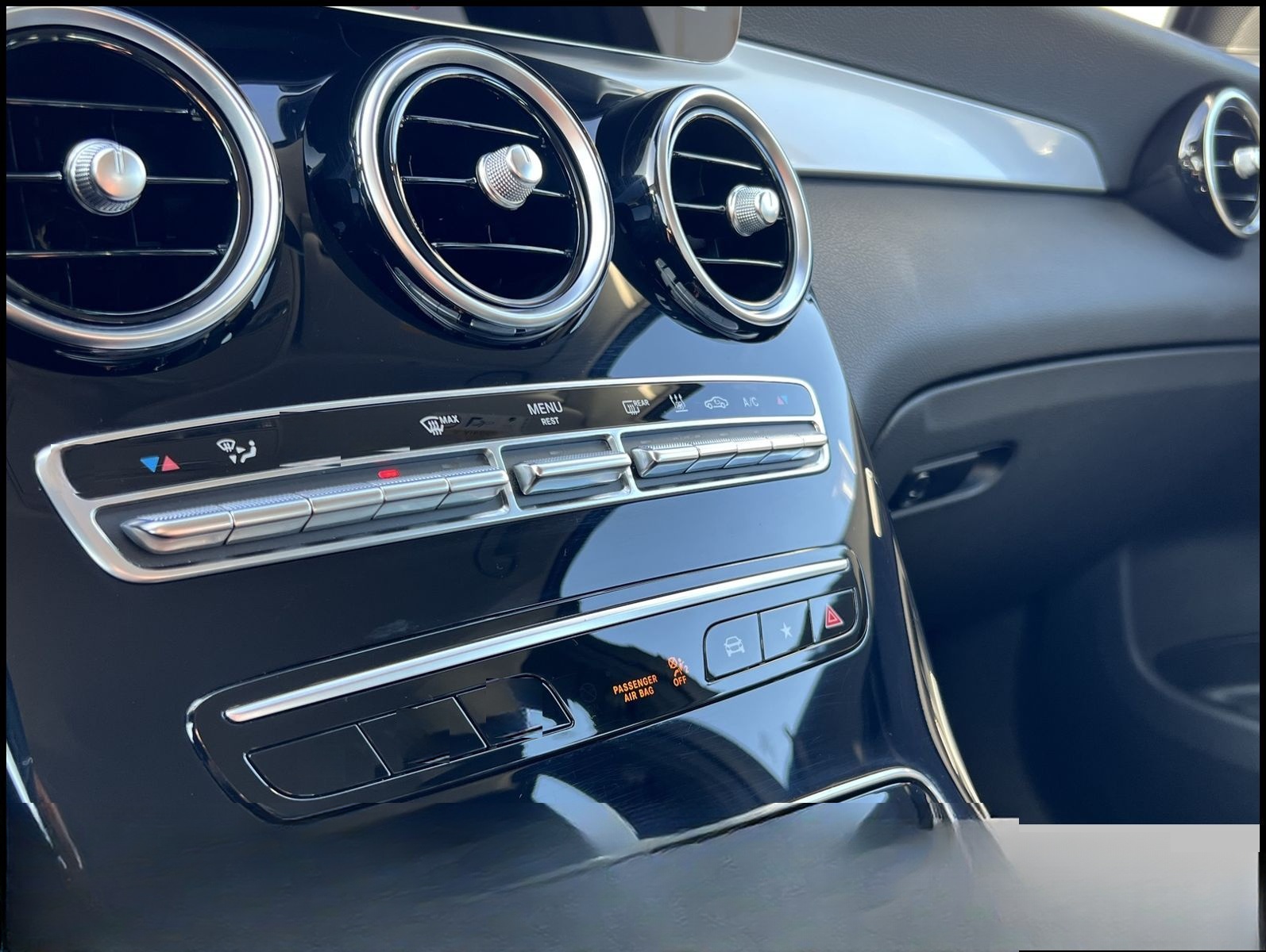 Mercedes-Benz GLC 300 e 4Matic*AHK*MBUX*RFK*LEDER*LED* foto 23