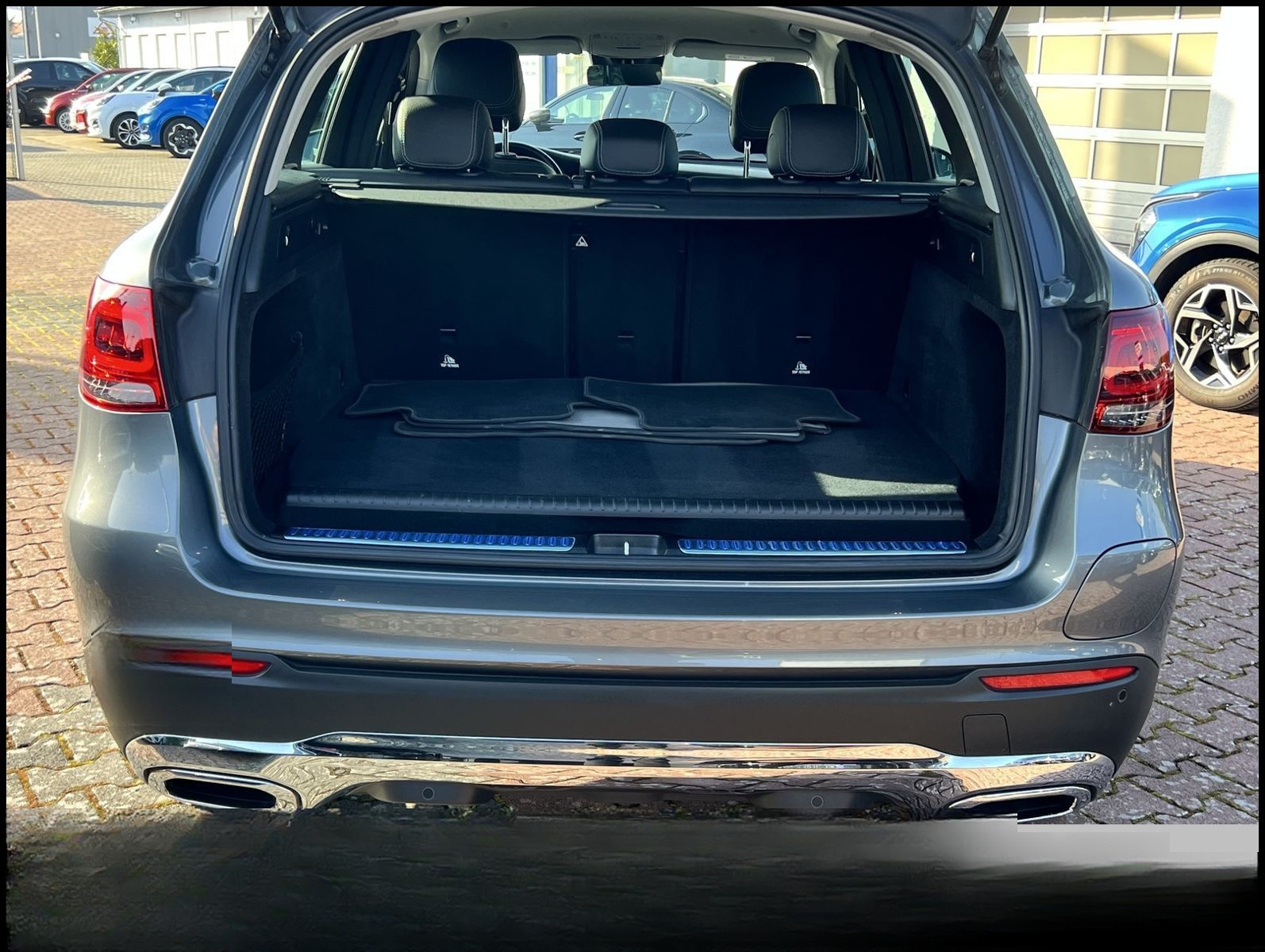 Mercedes-Benz GLC 300 e 4Matic*AHK*MBUX*RFK*LEDER*LED* foto 7