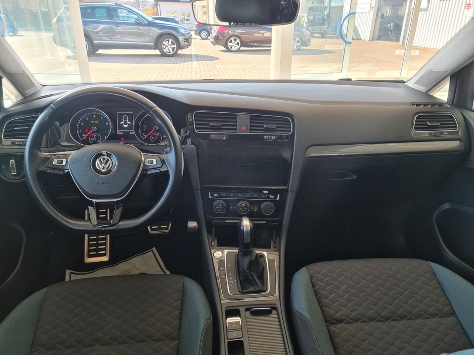 Volkswagen Golf VII Lim. IQ.DRIVE Start-Stopp foto 13