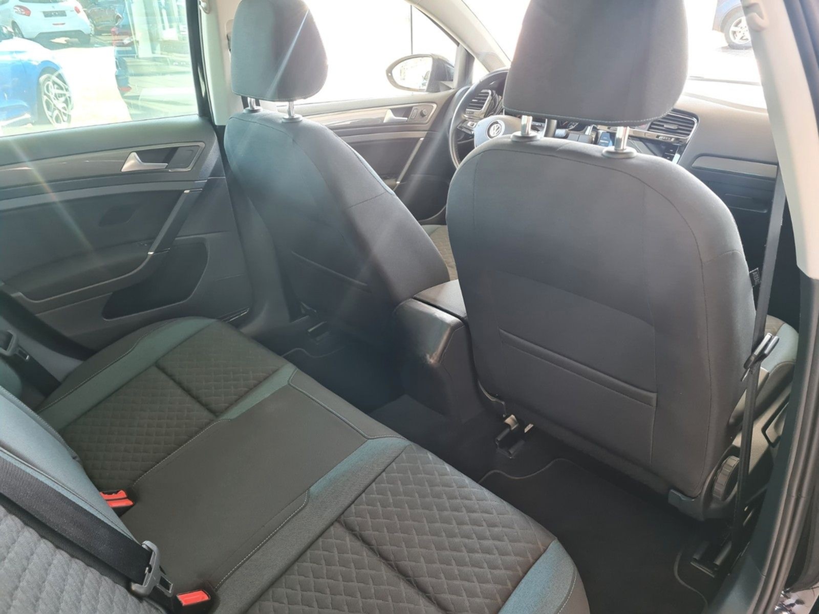 Volkswagen Golf VII Lim. IQ.DRIVE Start-Stopp foto 24