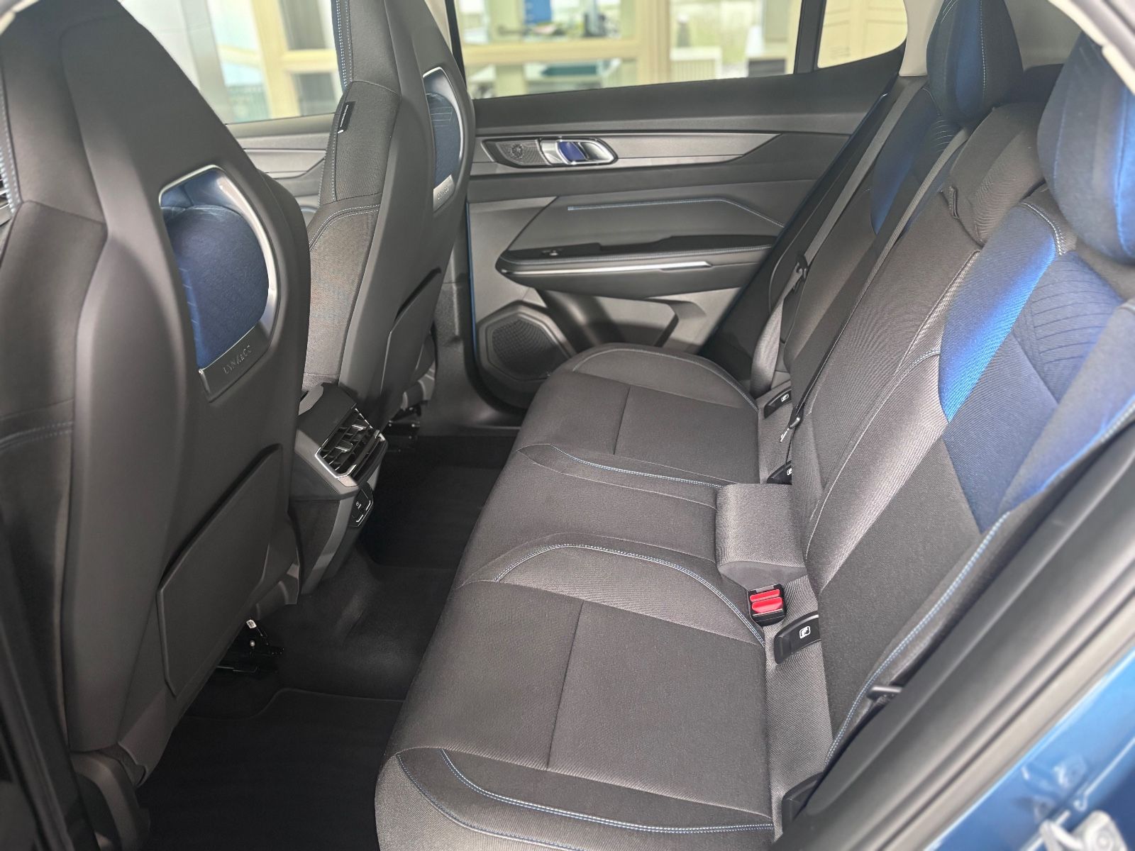 Lynk&Co 01 PHEV Automatik Plug In Hybrid 360°Kamera foto 9