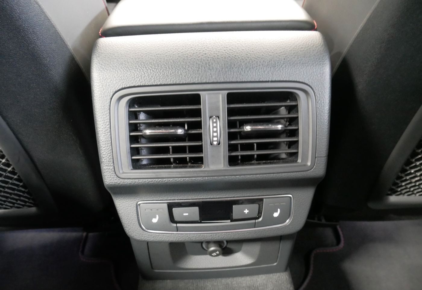 Audi Q5 40 TDI quattro S line S tro. MATRIX AHK PANO foto 14