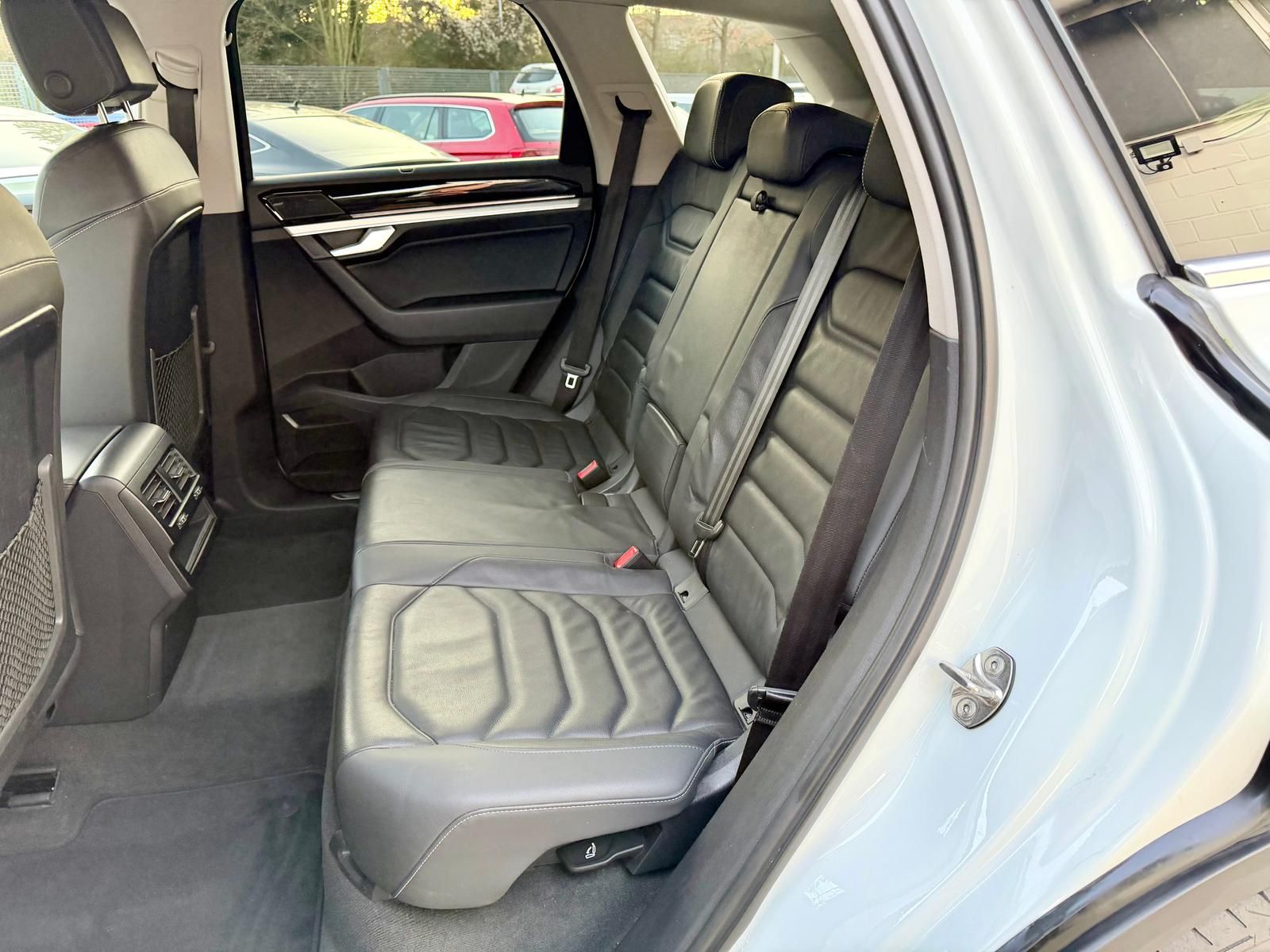 Volkswagen Touareg 3.0 V6 TDI Elegance 4Motion *LEDER*AHK* foto 11