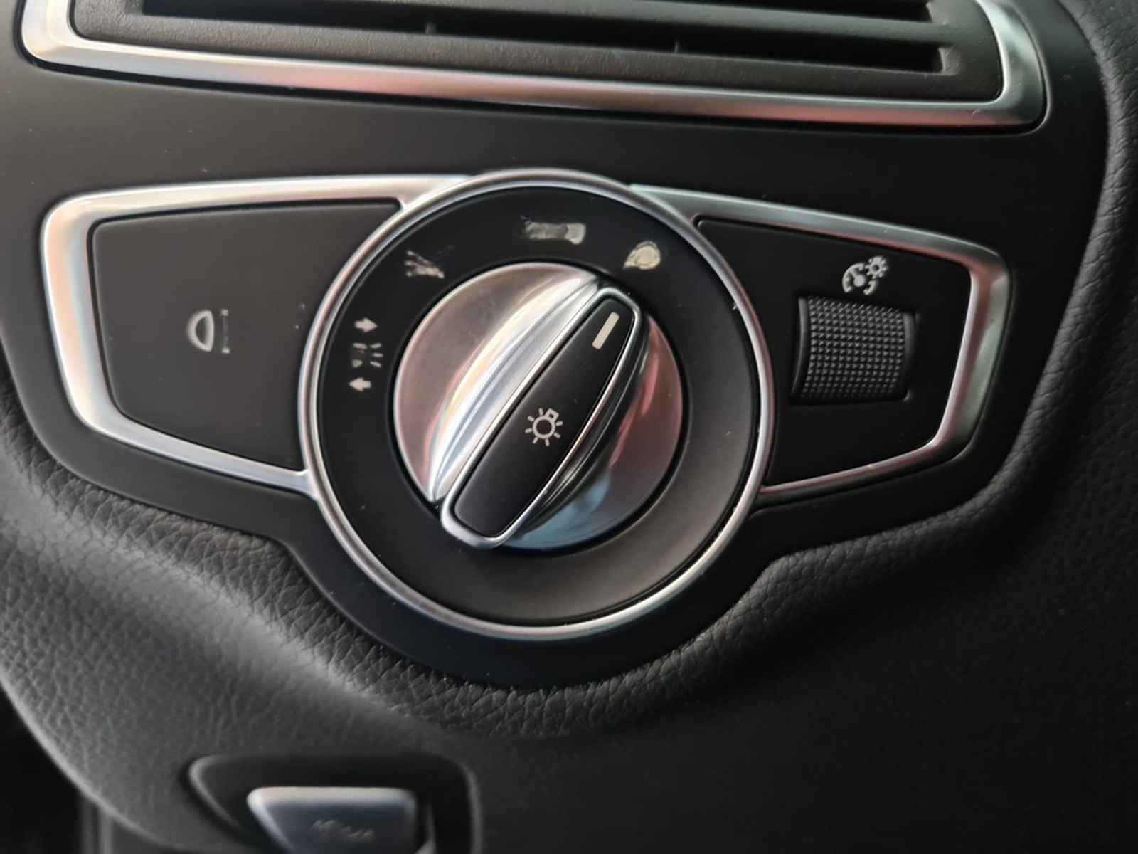 Mercedes-Benz C 250 T / AMG / NAVI / LEDER / PANORAMADACH foto 15