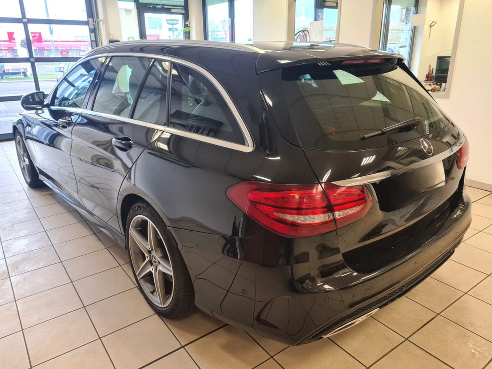 Mercedes-Benz C 250 T / AMG / NAVI / LEDER / PANORAMADACH foto 5