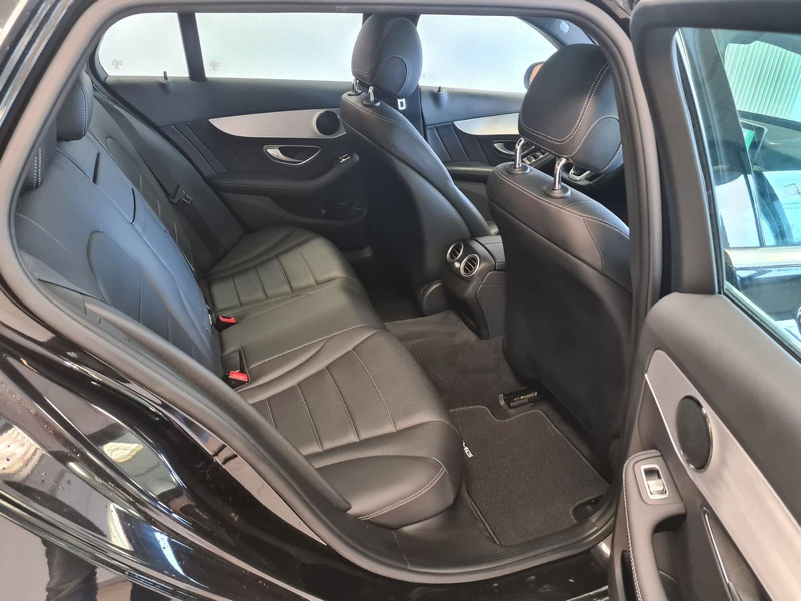 Mercedes-Benz C 250 T / AMG / NAVI / LEDER / PANORAMADACH foto 8