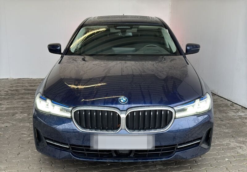 BMW 530e Lim. Navi.Laser.ACC.RüKam.HuD.KomfZg.Pano foto 3