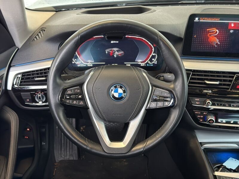 BMW 530e Lim. Navi.Laser.ACC.RüKam.HuD.KomfZg.Pano foto 6