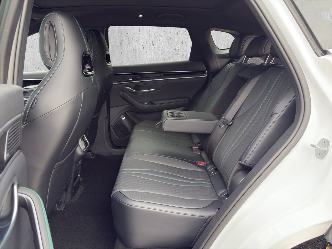 BYD SEAL U DM-i PHEV 18.3kWh Boost ACC 360 11kw OBC foto 14