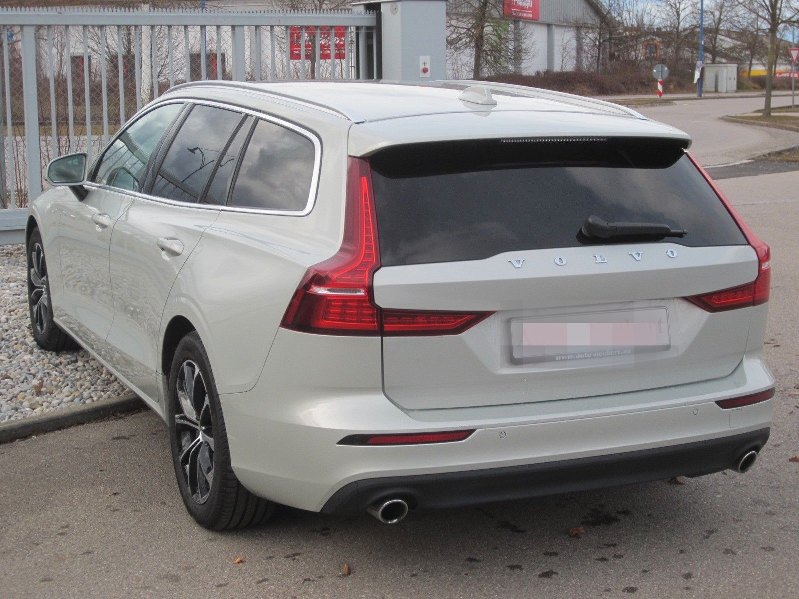 Volvo V60 D4 Momentum foto 4